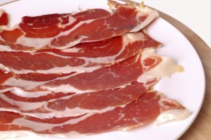 Toxoplasma gondii in rauw of onvoldoende verhitte vlees en vleeswaren